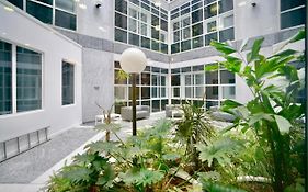 Two Bedroom - Central Peterborough Apartment - Bayard Apartments